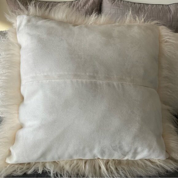 🤩Mongolian White Fur Decorative Pillow - Large - Picture 4 of 5